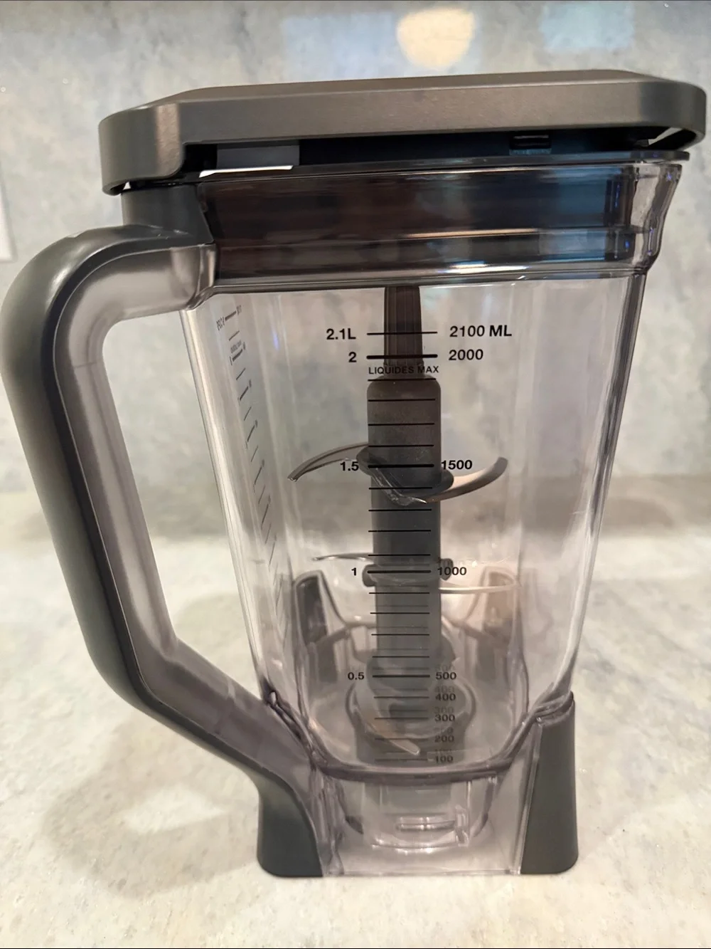 Ninja Clear Pitcher Jar with Dark Gray Lid and Handle   & a 16 oz cup with a lid